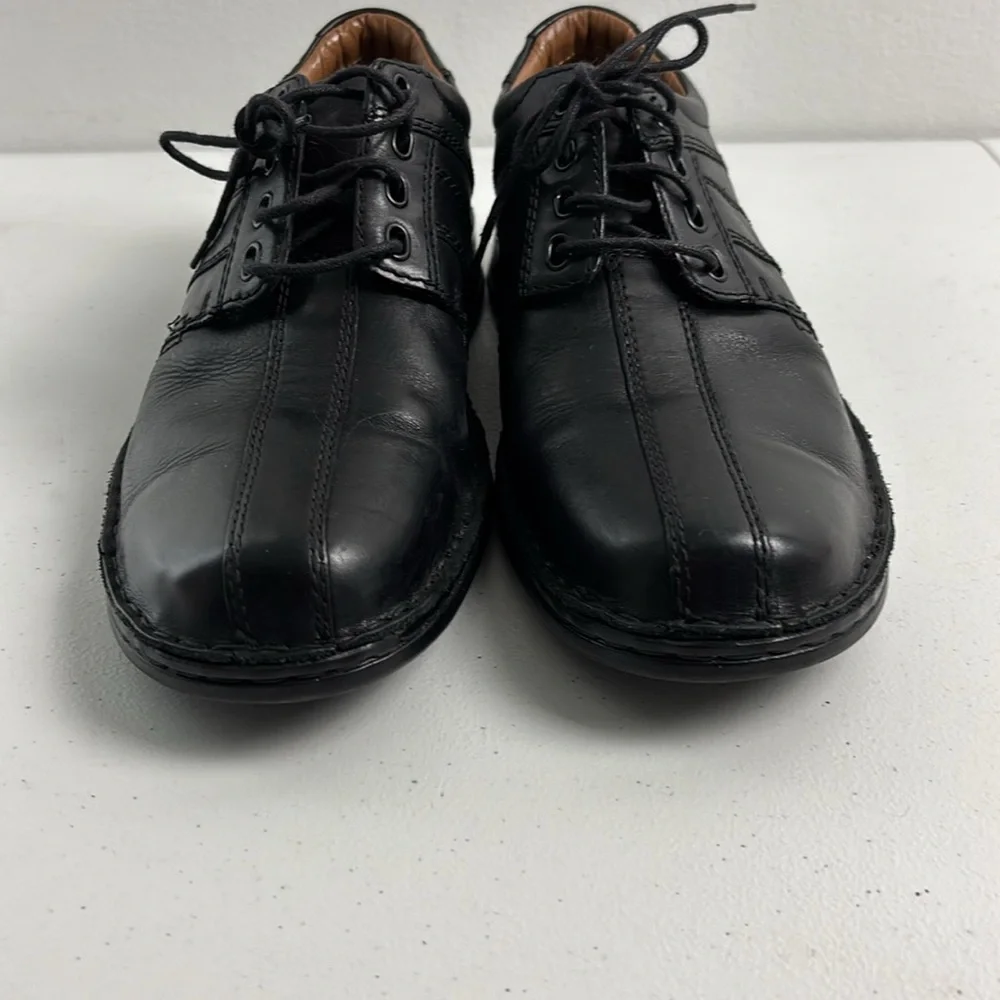 Clarks‎ Men’s 8 Black Leather Oxford Shoes Office  Business Casual Minimalist